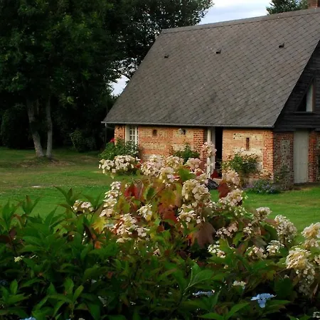 Petite Maison Et Grand Jardin Wifi A 20 Minutes Royville