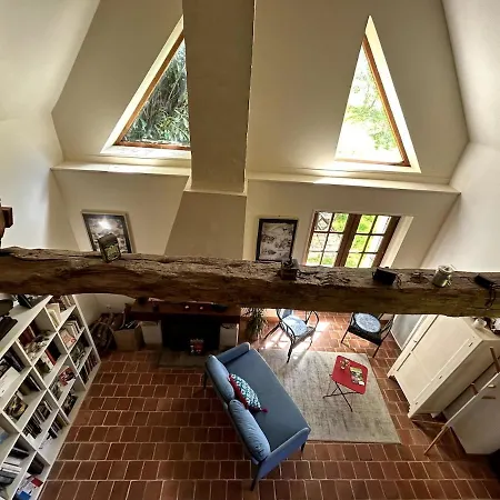 Petite Maison Et Grand Jardin Wifi A 20 Minutes