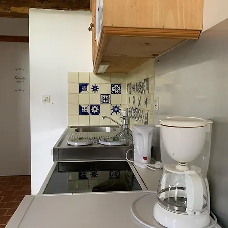 Holiday home Petite Maison Et Grand Jardin Wifi A 20 Minutes *