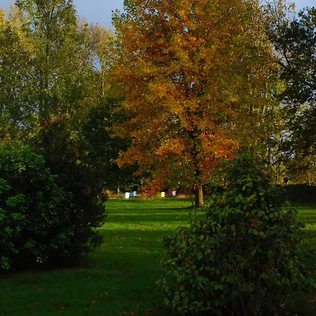 Petite Maison Et Grand Jardin Wifi A 20 Minutes